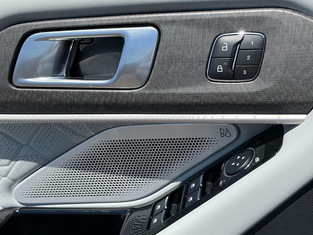 Thumbnail: 2025 Ford Explorer - 26