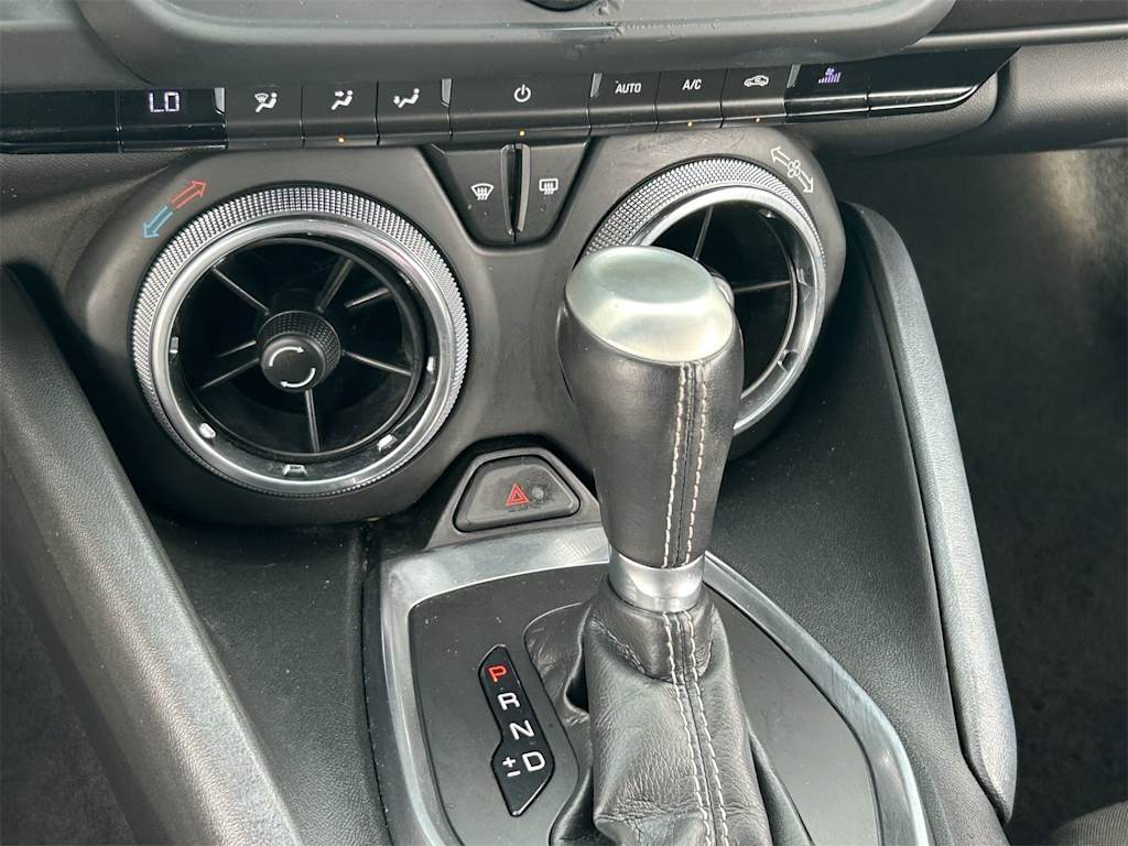 2020 Chevrolet Camaro  29