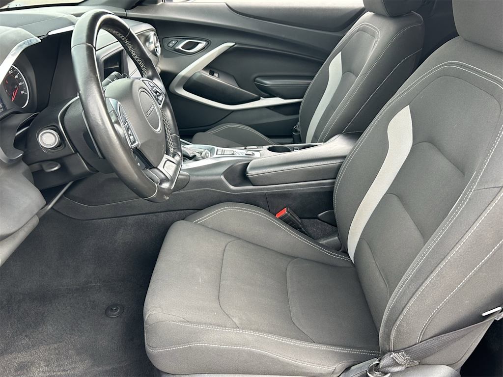 2020 Chevrolet Camaro  23