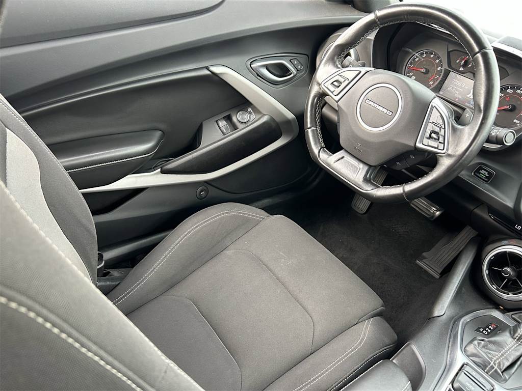 2020 Chevrolet Camaro  13