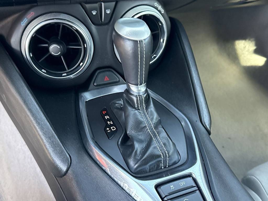 2020 Chevrolet Camaro  26