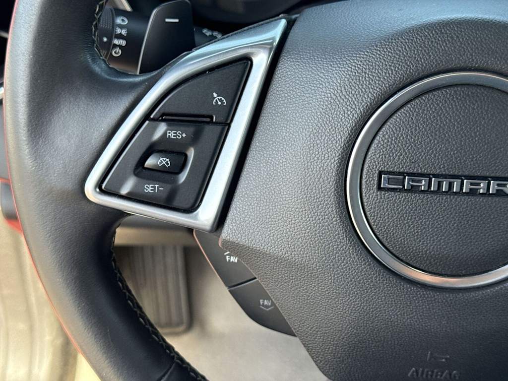 2020 Chevrolet Camaro  29