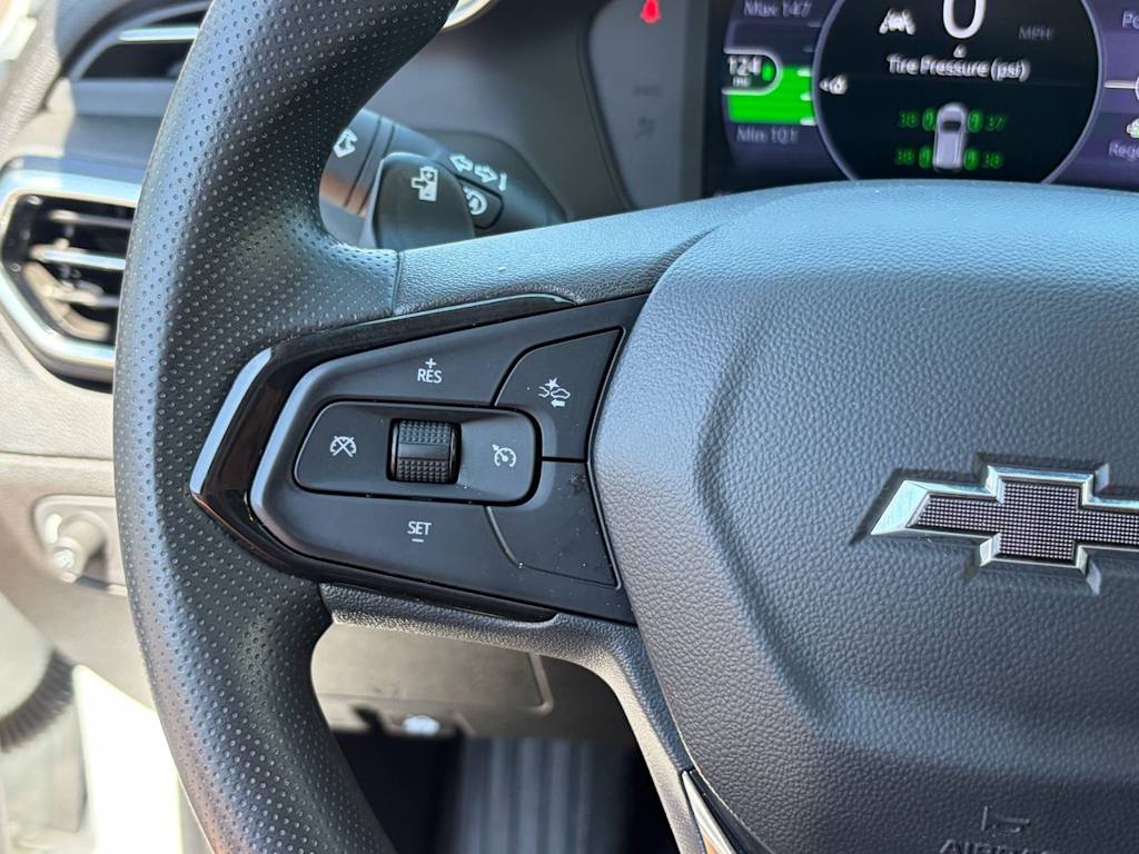 Thumbnail: 2023 Chevrolet Bolt EUV - 23