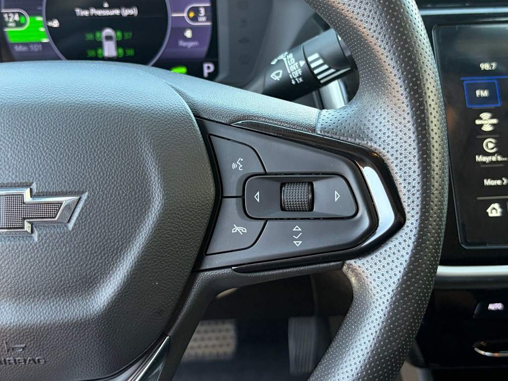 Thumbnail: 2023 Chevrolet Bolt EUV - 22