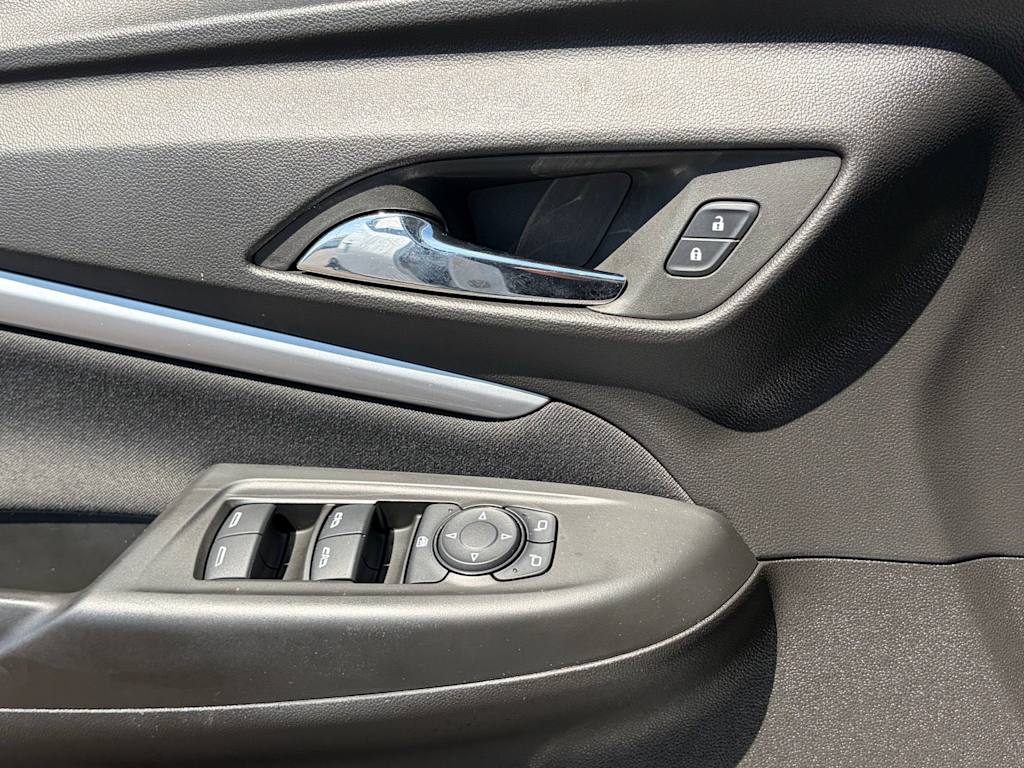 Thumbnail: 2023 Chevrolet Bolt EUV - 21