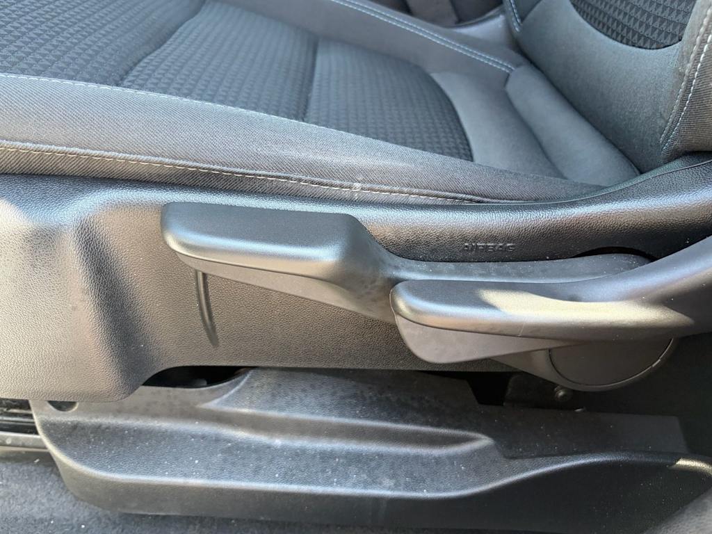 Thumbnail: 2023 Chevrolet Bolt EUV - 20