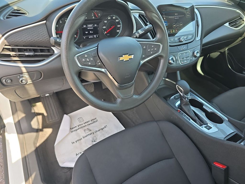 Thumbnail: 2024 Chevrolet Malibu - 10