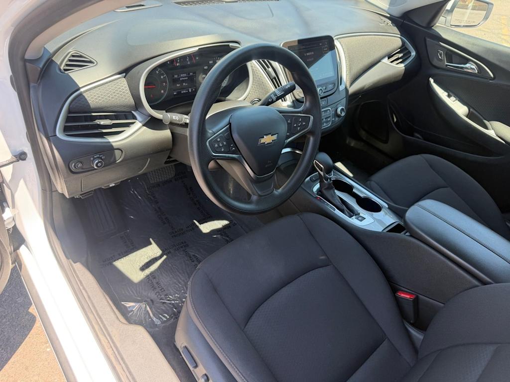 Thumbnail: 2024 Chevrolet Malibu - 8