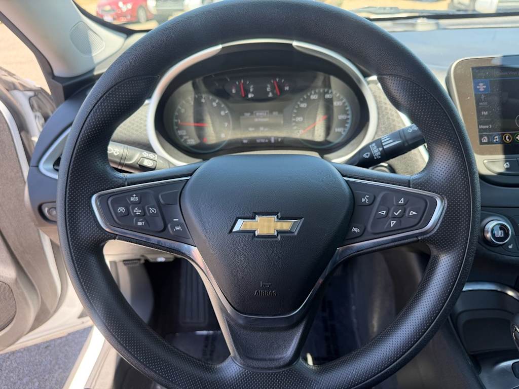 Thumbnail: 2024 Chevrolet Malibu - 12