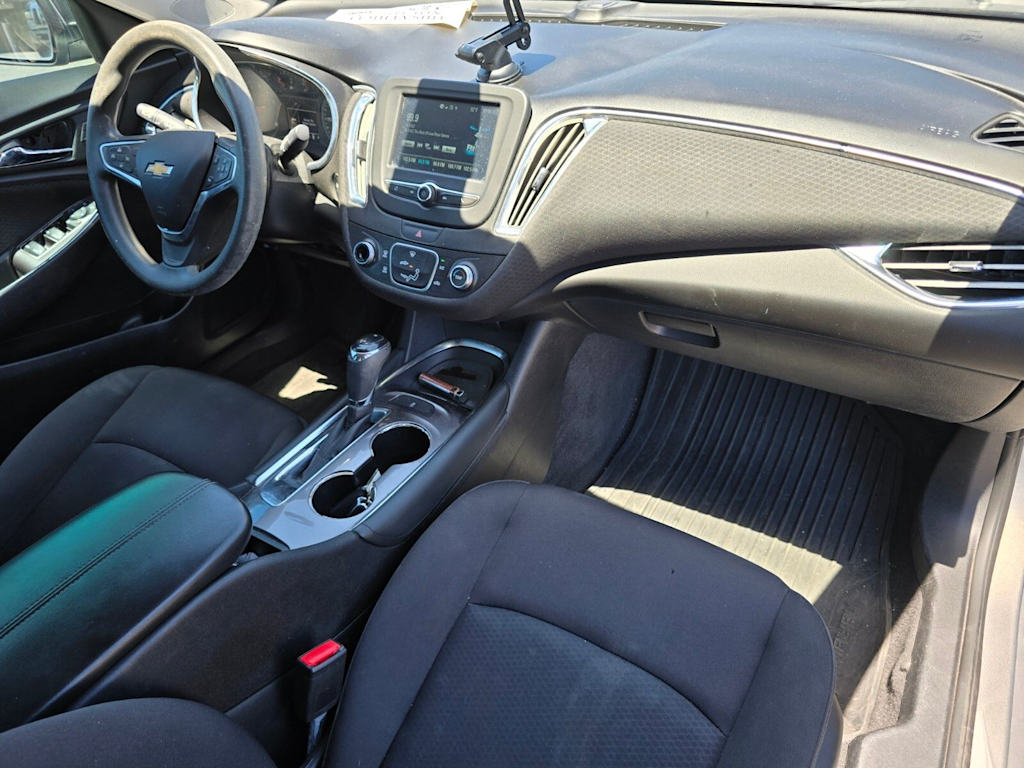 Thumbnail: 2018 Chevrolet Malibu - 2