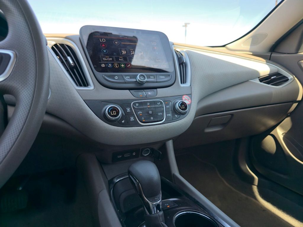 Thumbnail: 2025 Chevrolet Malibu - 12