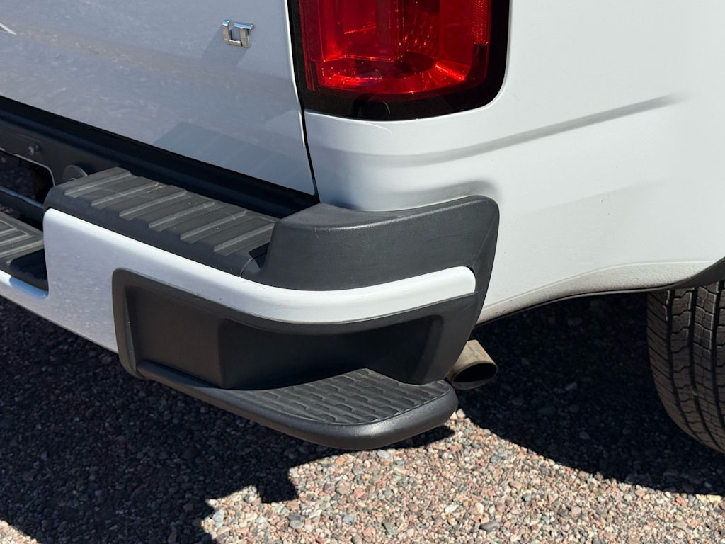 Thumbnail: 2015 Chevrolet Colorado - 20