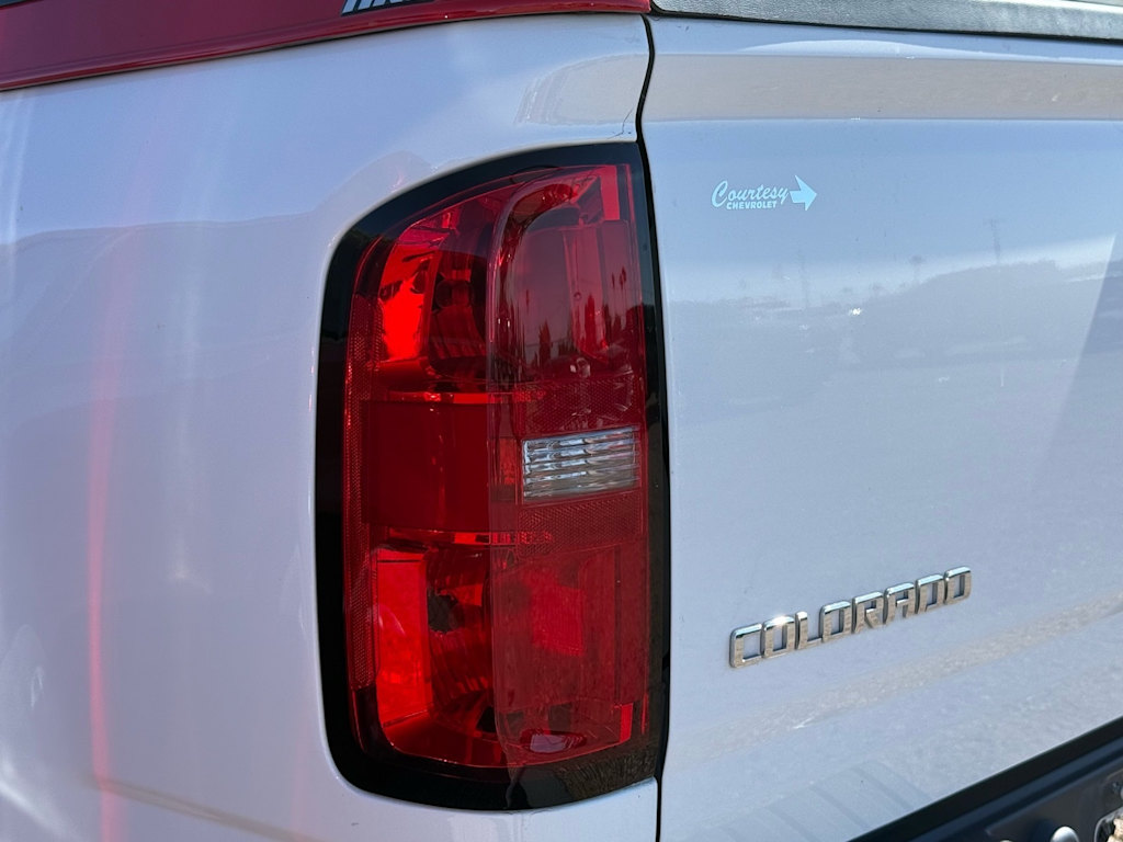 Thumbnail: 2015 Chevrolet Colorado - 15