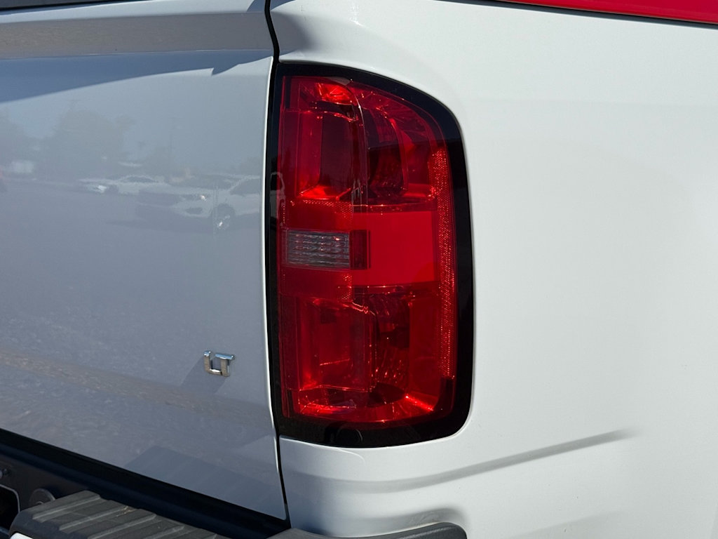 Thumbnail: 2015 Chevrolet Colorado - 19