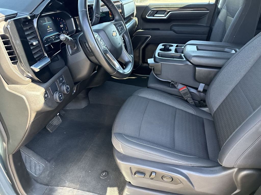 Thumbnail: 2025 Chevrolet Silverado 1500 - 12