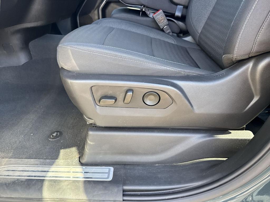 Thumbnail: 2025 Chevrolet Silverado 1500 - 21