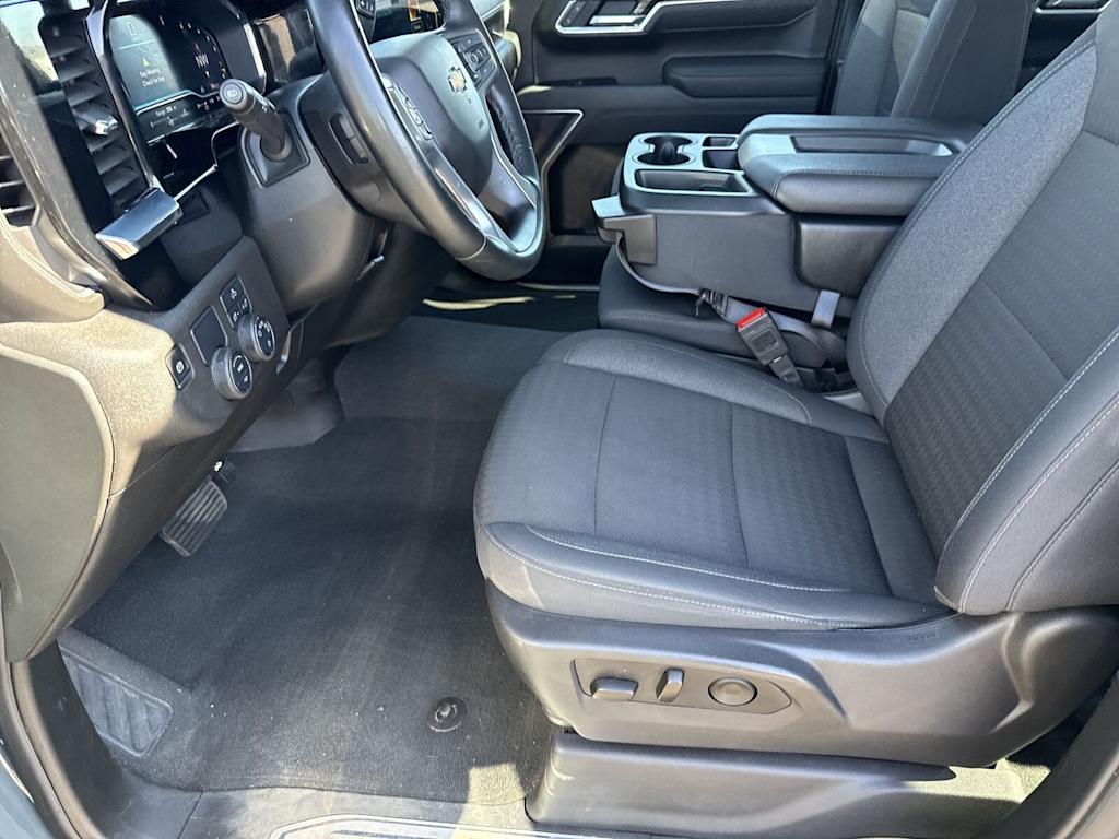 Thumbnail: 2025 Chevrolet Silverado 1500 - 20