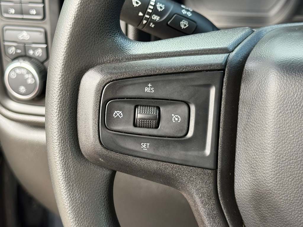 Thumbnail: 2021 Chevrolet Silverado 1500 - 24