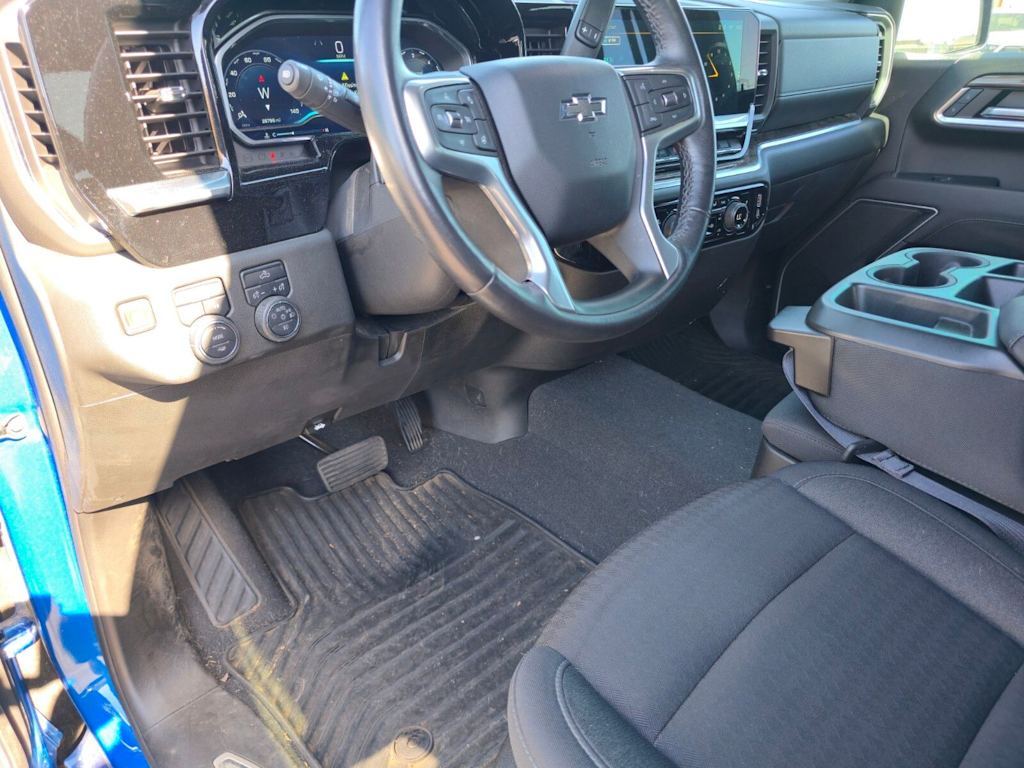 Thumbnail: 2022 Chevrolet Silverado 1500 - 2