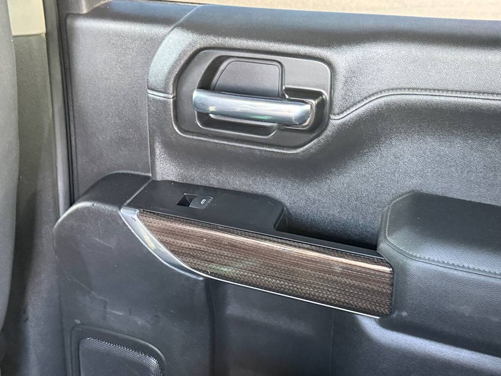 Thumbnail: 2020 Chevrolet Silverado 1500 - 15