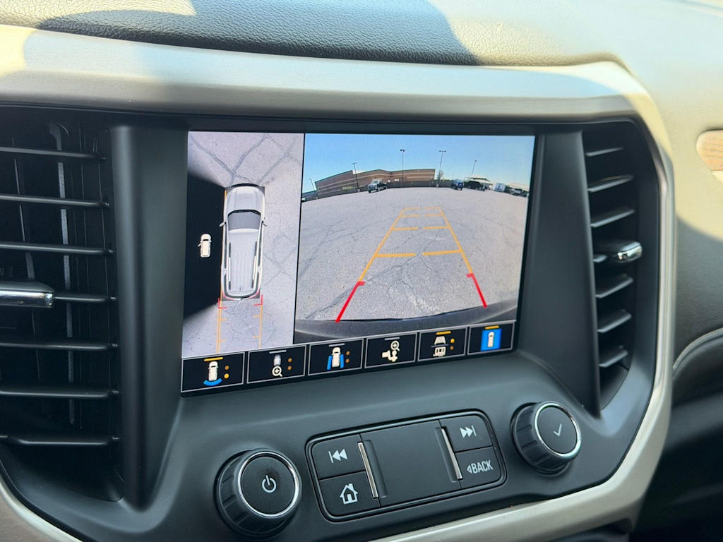 Thumbnail: 2022 GMC Acadia - 27