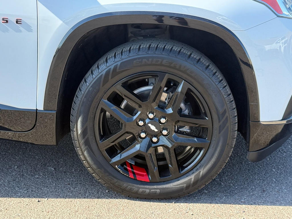 Thumbnail: 2021 Chevrolet Traverse - 8
