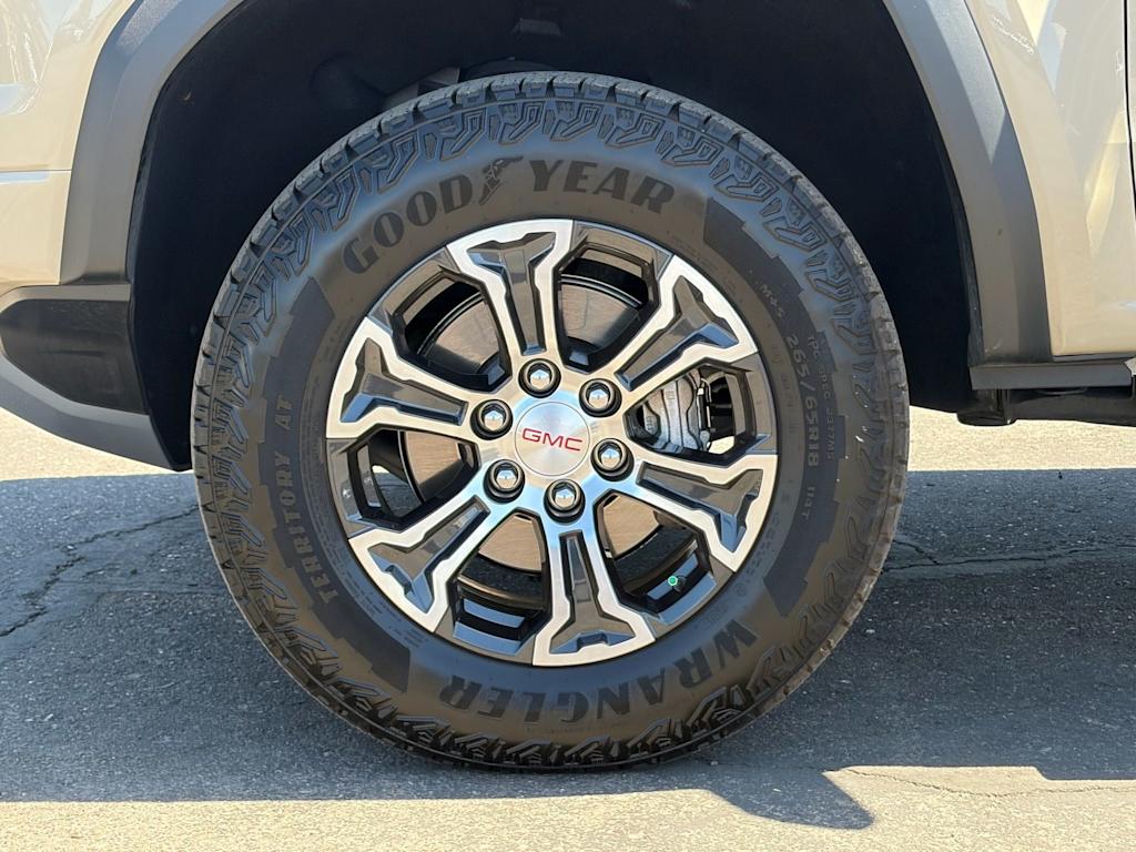 Thumbnail: 2024 GMC Canyon - 8