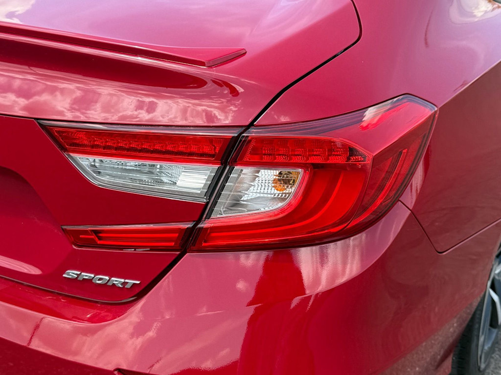 Thumbnail: 2018 Honda Accord - 18