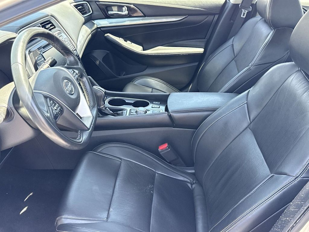 2020 Nissan Maxima SV 10