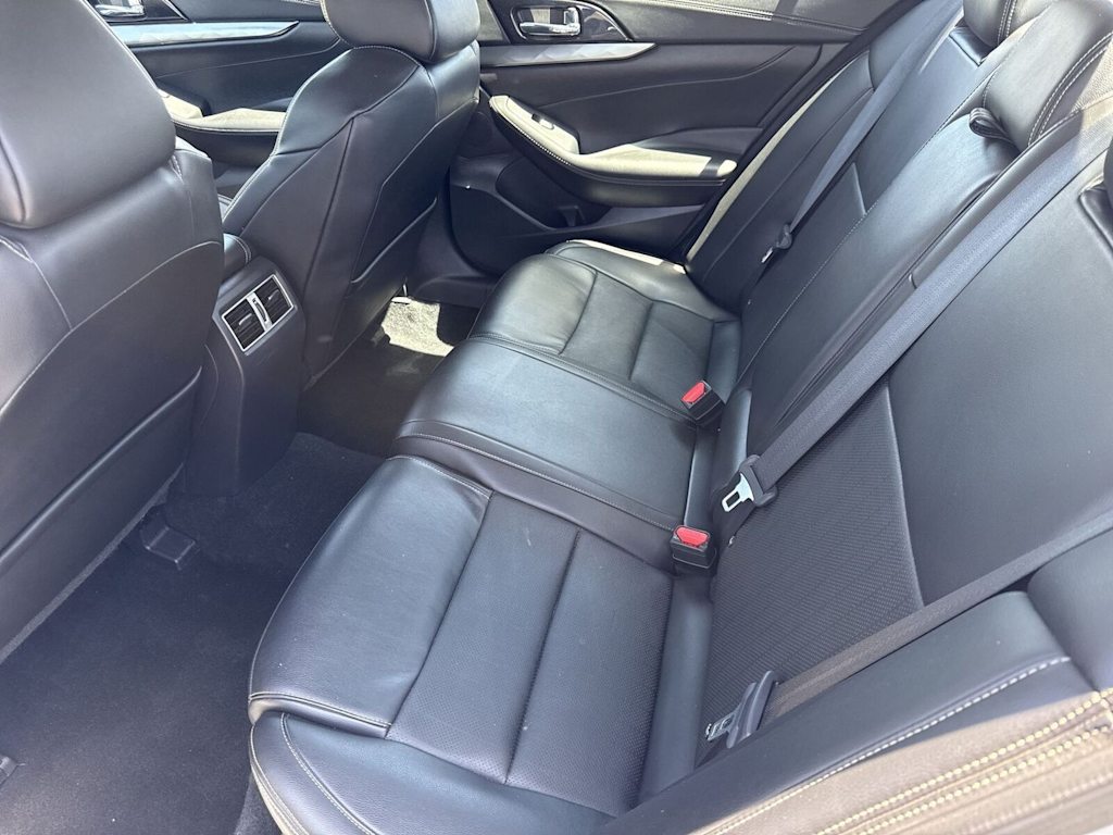 2020 Nissan Maxima SV 19