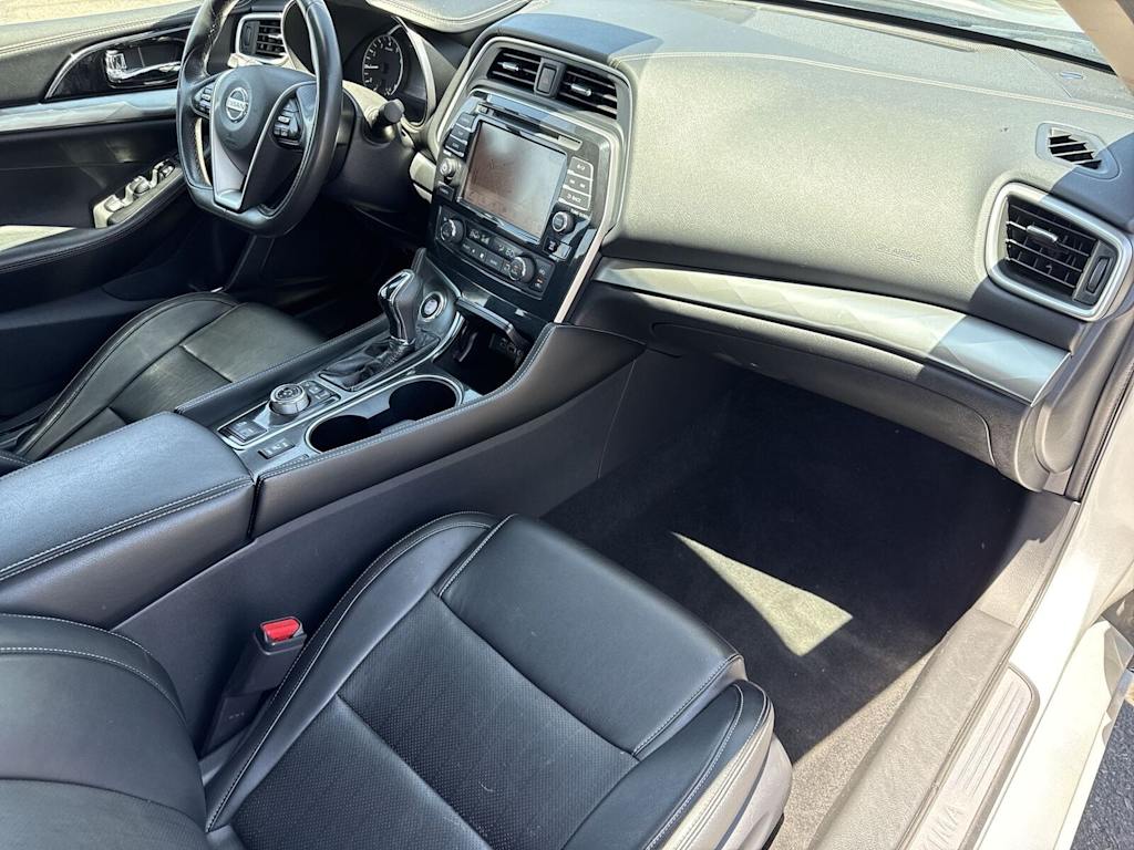 2020 Nissan Maxima SV 2