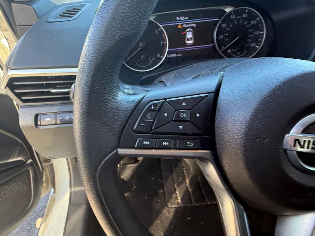 Thumbnail: 2019 Nissan Altima - 20