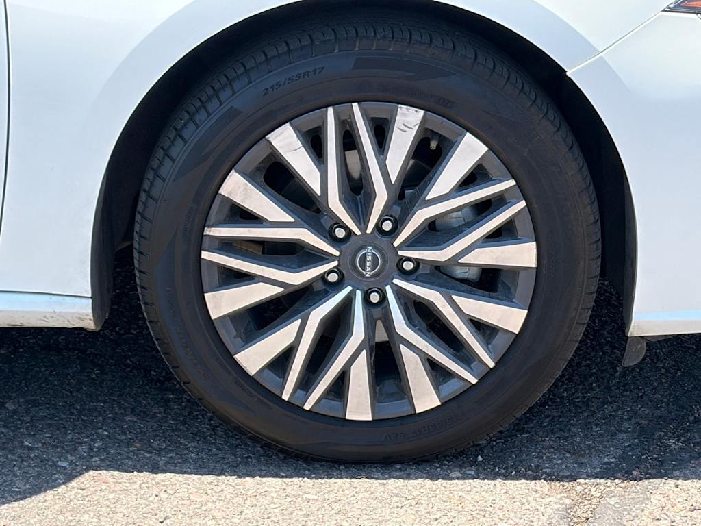 Thumbnail: 2024 Nissan Altima - 6