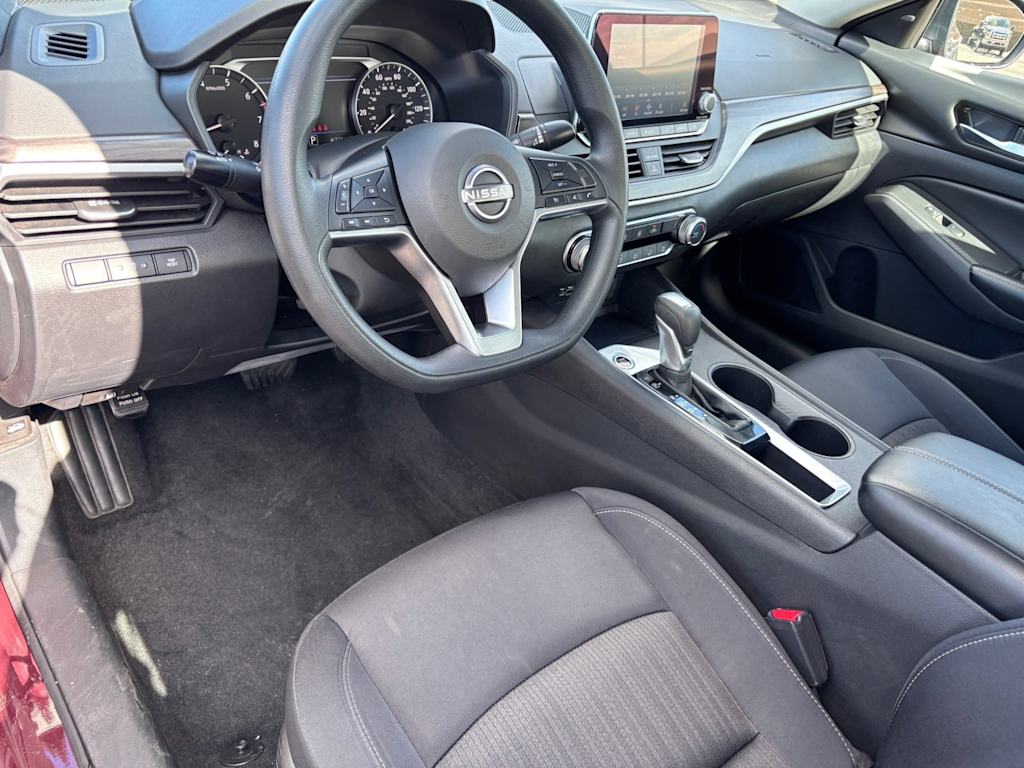 Thumbnail: 2025 Nissan Altima - 8
