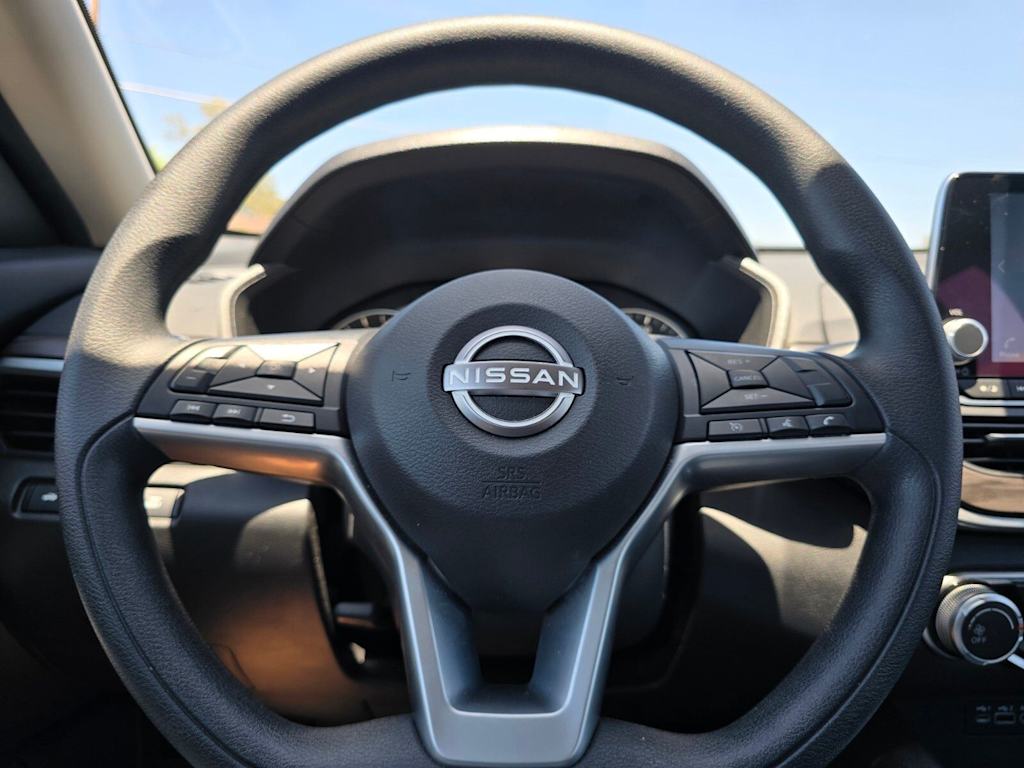 Thumbnail: 2025 Nissan Altima - 10