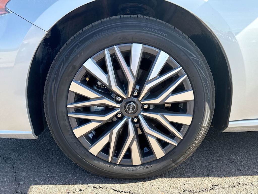 Thumbnail: 2023 Nissan Altima - 7