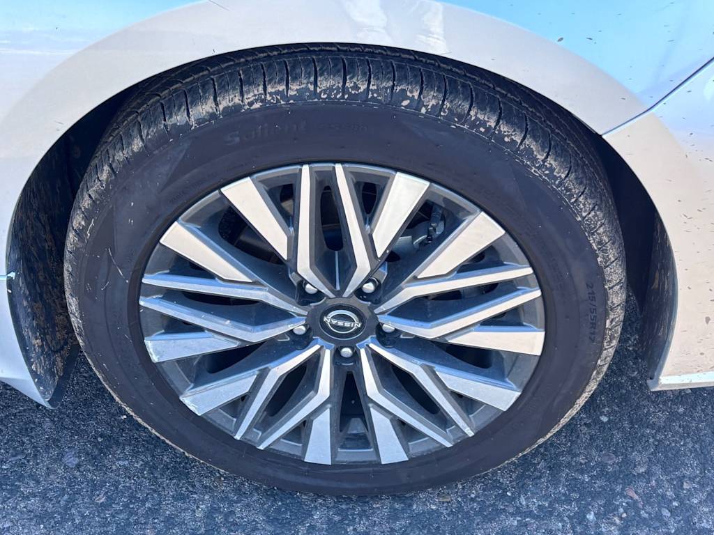 Thumbnail: 2024 Nissan Altima - 6