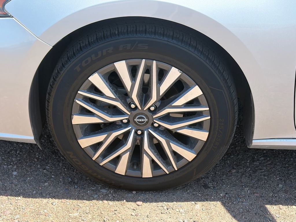Thumbnail: 2024 Nissan Altima - 5