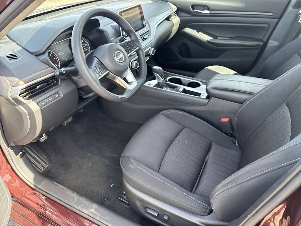 Thumbnail: 2024 Nissan Altima - 20