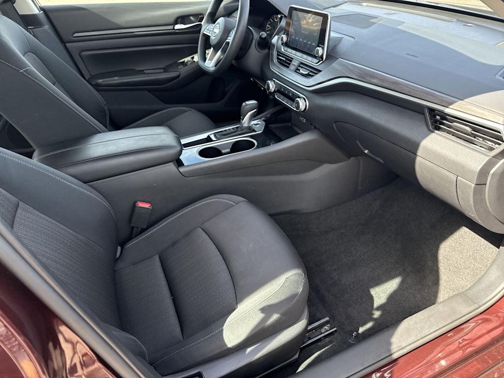 Thumbnail: 2024 Nissan Altima - 9