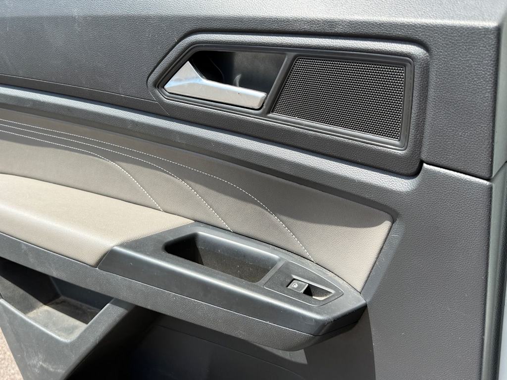 Thumbnail: 2021 Volkswagen Atlas - 16