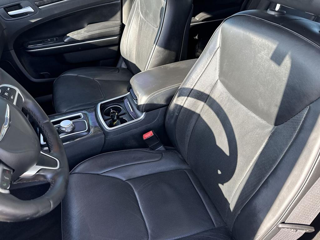 Thumbnail: 2016 Chrysler 300 - 22