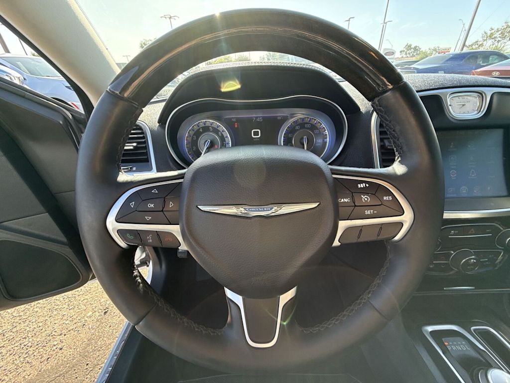Thumbnail: 2016 Chrysler 300 - 13