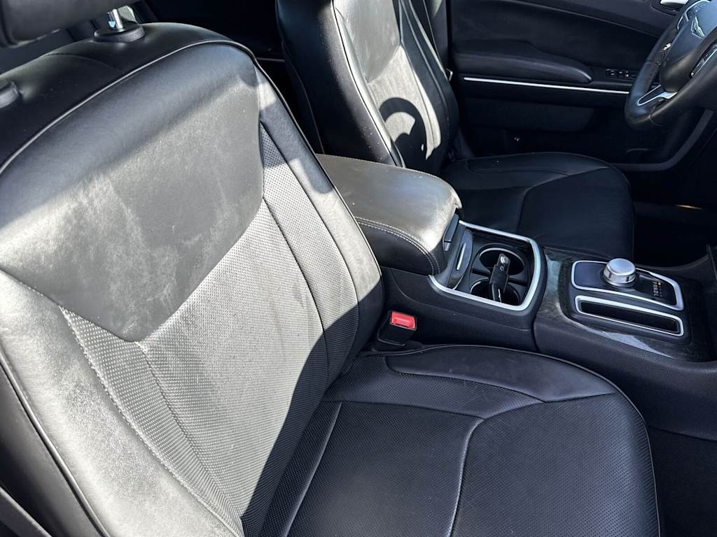 Thumbnail: 2016 Chrysler 300 - 9