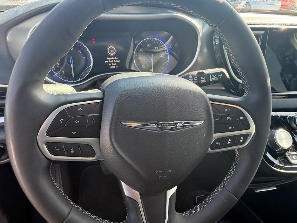 Thumbnail: 2025 Chrysler Pacifica - 18