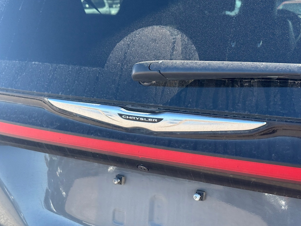 Thumbnail: 2025 Chrysler Pacifica - 10