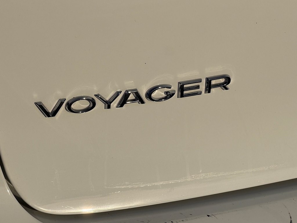 Thumbnail: 2024 Chrysler Voyager - 31