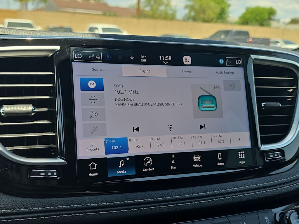 Thumbnail: 2025 Chrysler Pacifica - 25