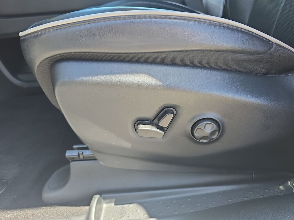 Thumbnail: 2025 Chrysler Pacifica - 24