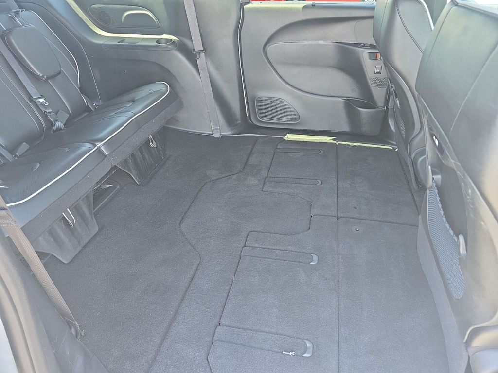 Thumbnail: 2025 Chrysler Pacifica - 9